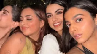 Khushi Kapoor Enjoys Gals Night With Friends