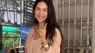 Sonam Bajwa sweetly asks paps for space.