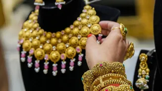 Delhi Customs Illegally Seized Jewellery