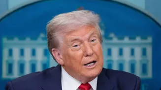 Trump threatens to TAKEOVER Chicago as crime soars