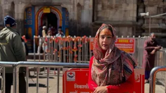 Sara Ali Khan Prays for Uttarkashi Victims