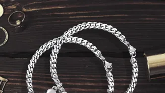 Delhi: 3 Arrested in Jewellery Heist, Cop Hurt