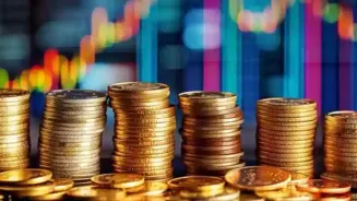 Gold Rises Before US Fed Rate Call