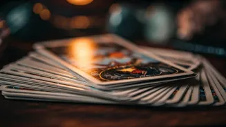 Decoding Tarot: Your Weekly & Daily Predictions