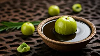 Mehendi Can Naturally Darken Hair with Amla