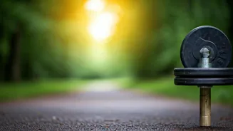 Which Is Better For Fitness: Squats Or Walking?