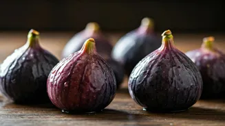 Eat Soaked Figs For A Daily Wellness Boost
