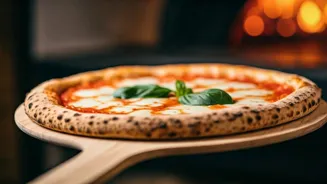 Naples Pizza: Discovering the Best Pizzerias