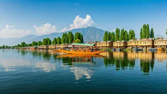Dal Lake: Discover Srinagar's Stunning Jewel