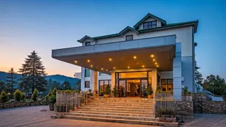 Mussoorie Hotels Offer Free Stays to Tourists