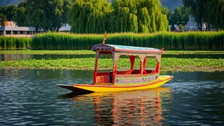 Dal Lake is a beautiful jewel of Srinagar.