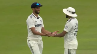 Siraj covers face after schoolboy error at Oval