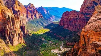 Explore Earth's 10 Greatest Natural Wonders