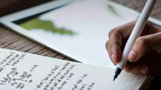 Journal Daily For Well-being: 10 Joys Await!
