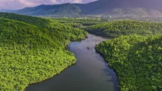 Explore 8 Eco-Friendly Travel Destinations