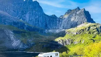 Nomad Gurus Travel the World in Style