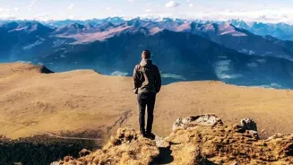 Travel Alone? Unlock Secrets to Success.