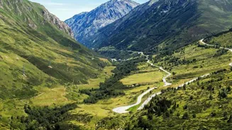 Plan Your Perfect Trip With Our Guide!
