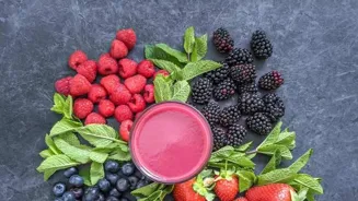 Top 10 Superfoods Give You Glowing Skin