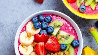 Make smoothies, bowls, and boost your day.