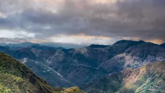 Avoid Tourist Traps: 7 Authentic Adventure Tips