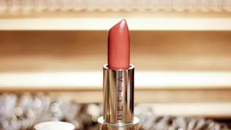 Matte or Dewy Makeup? Find Your Perfect Look