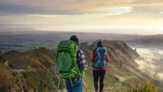 Travel and Make Friends Easily!