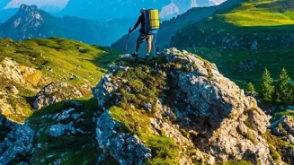 Go Solo: 7 Reasons to Embrace Your Own Journey