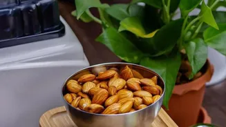 Snack Smarter: 7 Ways to Curb Your Cravings