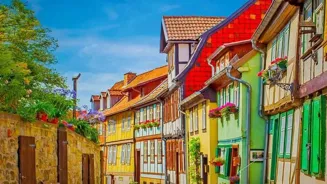 Visit These 10 Charming Small Towns Now!