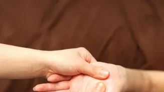 Facial Massage: Get Glowing, Revitalized Skin