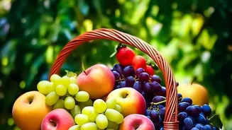 Eat Seasonally: Top 10 Fruits for a Healthy Diet