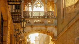 Explore Stunning Architecture Through Time!