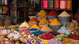 Explore 10 Must-Try Food Destinations Now