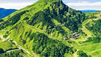 Stay Fit While Traveling: Top Tips Inside