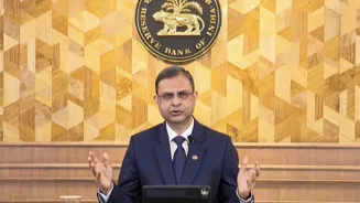 RBI Keeps FY26 GDP Growth Forecast at 6.5%