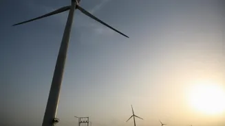 Motilal Oswal Sees 42% Growth in Suzlon Energy