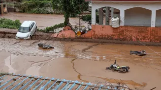 Gujarat on Red Alert; Delhi NCR Rain Persists