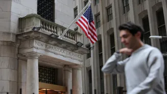 Stocks Fall on Economic Data, Tariff Fears