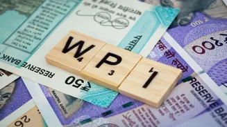 India's Wholesale Inflation Stays Negative