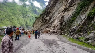 Floods Trap Pilgrims; Yatra Halted