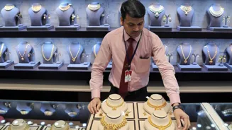 Gold May Remain Stable Despite Market Swings