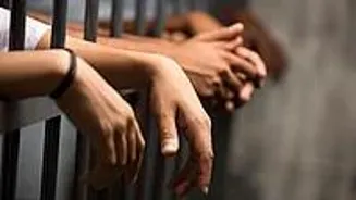 Mumbai: Crooks Dupe Elderly, Steal Gold