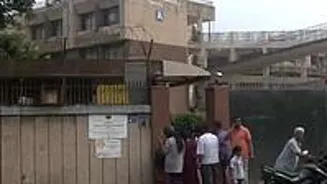 Delhi Schools Get Bomb Threat; Police Investigate