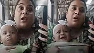 Woman Demands Marathi on Mumbai Train