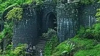Pune Youth Missing Four Days Found at Fort