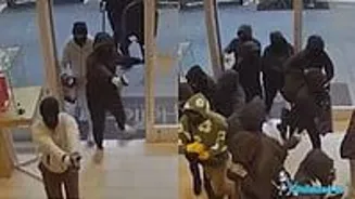 Thieves Loot Jewelry Shop For ₹9 Cr In Seconds