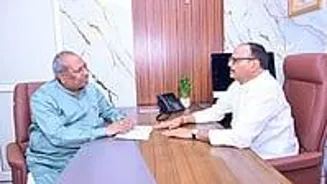 UP Alliance Strained? Nishad Leader Meets BJP