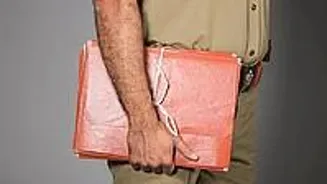 Mumbai Cop Faces Inquiry Over Beating Shopkeeper
