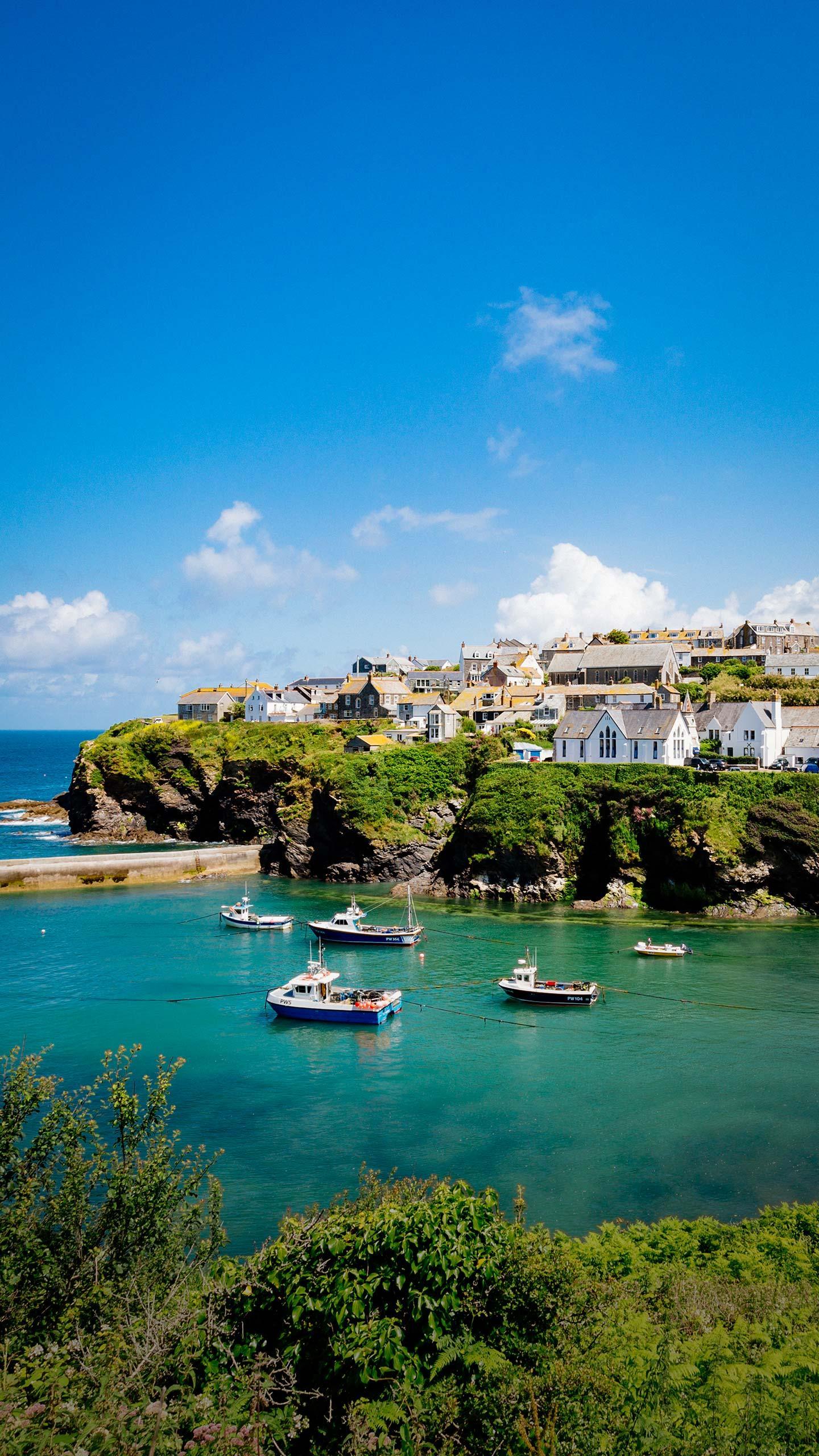 Cornwall Fire and Rescue Service Evacuates Truro Flats Due to Carbon Monoxide Threat